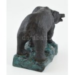 Jelzés nélkül: Grizzly medve. Öntött, patinázott bronz, m: 13 cm
