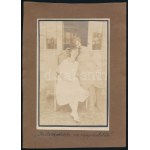 cca 1910-1930 Vegyes fotó tétel hölgyekről,. össz. 6 db, klf. méretekben