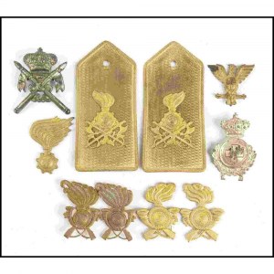 Lot of friezes and shoulder pads