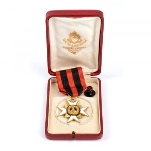 Order of Saint Sylvester the Pope, knight's insignia from the Pius XI period, with rosette and case