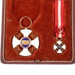 Box with order of the Italian crown of knights. uff. and miniature medal and rosette (bararia jewellery)