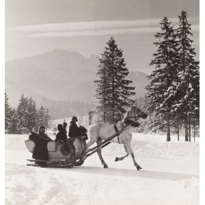 Jan Styczynski (1917 - 1981 ), Kulig against the background of Giewont