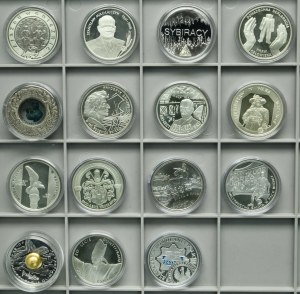 Set, 10 gold 1996-2008 (15 pieces).