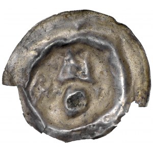 Brakteat II połowa XII wieku - głowa z dwuczłonową koroną