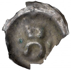 Pomorze (?), Brakteat II połowa XII wieku - głowa pod łukiem