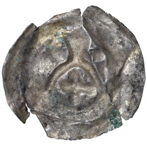 Pomorze (?), Brakteat II połowa XII wieku - krzyż pod łukiem