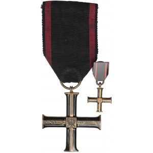 II RP Krzyż Niepodległości wraz z miniaturą i legitymają