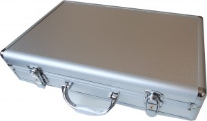 Metalowa walizka wraz z tacami na 205 monet, nowa
