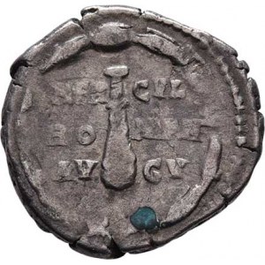 Commodus, 177 - 192, AR Denár, Rv:HERCVL.ROMAN.AVGV., kyj ve věnci,