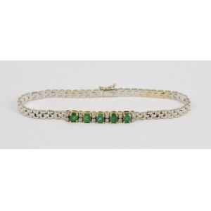 Bracelet with emeralds