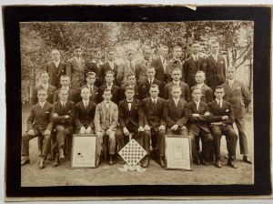 SADA DVOCH FOTOGRAFIÍ PRVÉHO Šachového klubu - Poľsko Bydgoszcz 1924