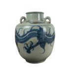 Ancient Chinese maiolica vase