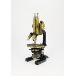 Firma Carl REICHERT und Erben (gegründet 1876), Mikroskop in einer Schachtel
