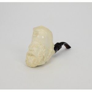 Pipe with a pirate's head
