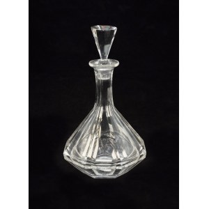 Art déco decanter with cork