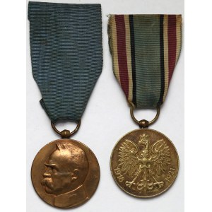 Seconda Repubblica Polacca, medaglia “La Polonia al suo difensore 1918-1921” e del Decennio della riottenuta indipendenza 1918-1928 – set (2 pezzi)