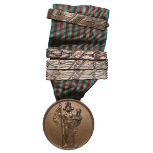 Italy, World War II Medal—with four clasps