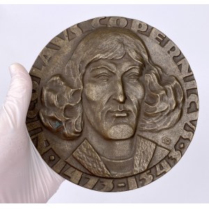 Medallion (17 cm) by Mikołaj Koperni, 1973