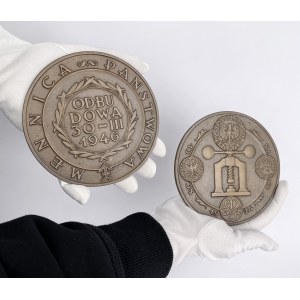 MEDALLIONS on the model of the medal Reconstruction of the State Mint 1946 - obverse and reverse