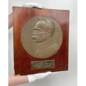 Medalion (26cm) Marszałek Józef Piłsudski - Mennica