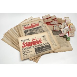 Solidarity Weekly issues and cigarette and matchbox packaging from the communist period - Large set