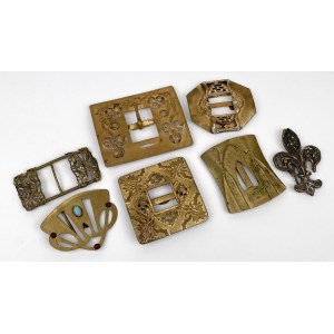Buckles and clothespins - Movie props (7pcs)