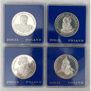 200 zlatých 1981-1983 Kings - sada (4ks)