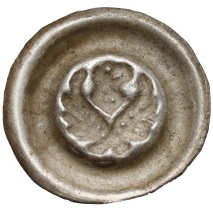 Silésie, large brakteat - tête d'aigle au-dessus des ailes