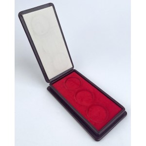 Luxury Case for 3 types of 100 gold 1966 Mieszko and Dabrowka