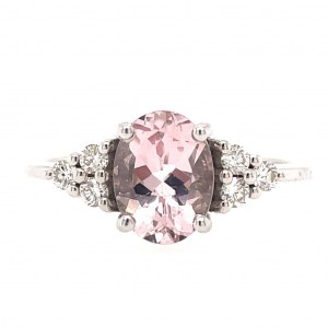 WHITE GOLD RING WITH MORGANITE AND DIAMONDS - A323R