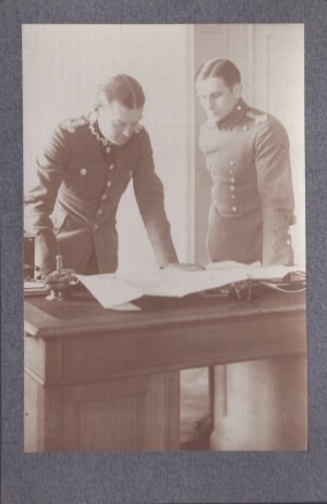 [Polská armáda] Fotografie ze zasedání štábu [Polsko-bolševická válka?]