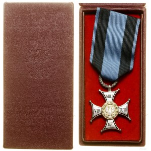 Polska, Krzyż Srebrny Orderu Virtuti Militari, Warszawa