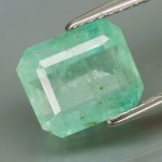 3.20ct - Natural Emerald