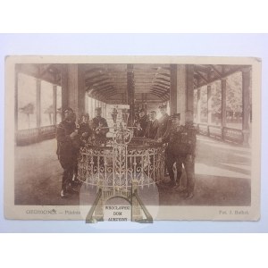 Ciechocinek, pijalnia, żołnierze, ok. 1930