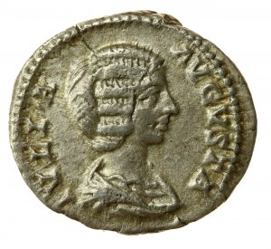 Römisches Reich, Julia Domna (193-217 n. Chr.), Denarius (831)