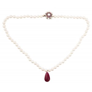 Perlenkette mit Rubinanhänger, 2. Hälfte 20. Jahrhundert.