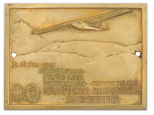 KOWARY. Mosadzná pamätná tabuľa pri príležitosti plachtárskej súťaže a zjazdu motocyklov a automobilov 26. - 27. júna 1930.