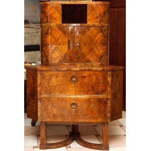 NARROW BAR IN ART DECO STYLE, Poland or Germany, circa 1930, Solid pine, walnut veneer, 180 x 122 x 74 cm.