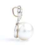 Diamond pearl gold pendant