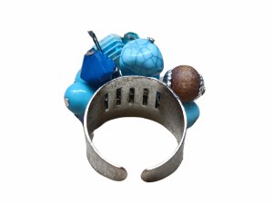 Ring with blue beads