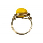 Anello con occhio giallo