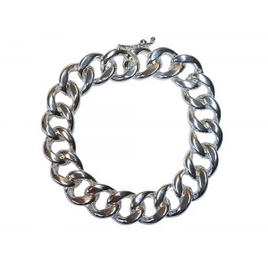 Bracelet in silver color with a thick weave