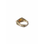 Srebrny pierścionek z bursztynem (925)