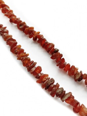 Long necklace of natural amber