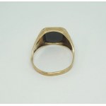 Gold signet ring with onyx (18k)