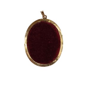 Gold medallion pendant with miniature (18k)