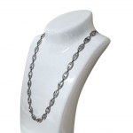 Large link necklace