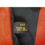 Rotes Halstuch mit Alphabet