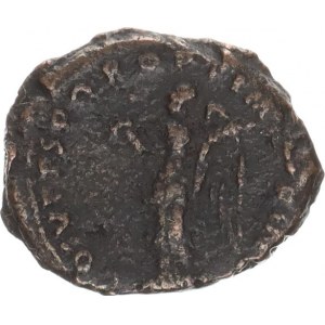 Trajanus (98-117), Denár, kráč.Viktorie s věncem a palmovou ratolestí