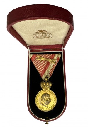 Austria Hungary Franz Joseph I. SIGNUM LAUDIS war ribbon Bronze ROTHE , original etue